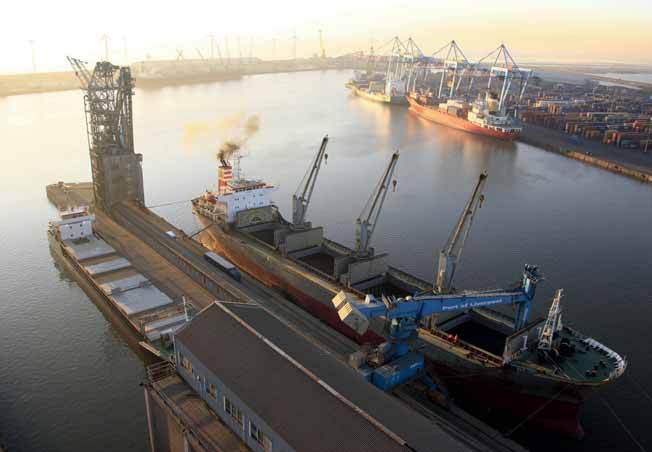 Peel Ports selects DBIS for major systems upgrade